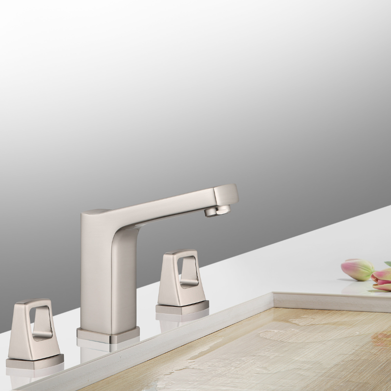 Modern 8" Widespread Faucet with Drain