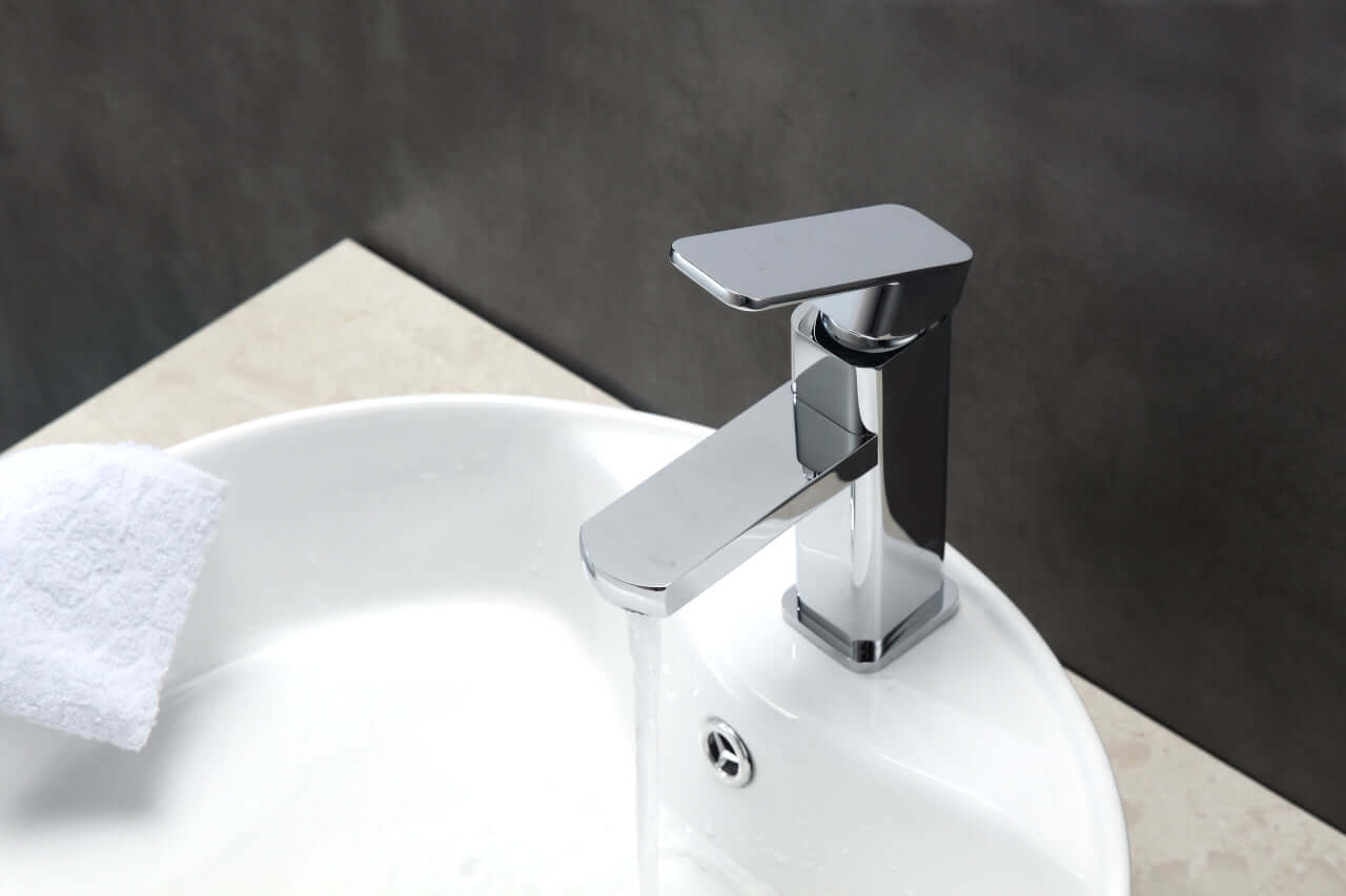 Aqua Soho Single Hole Mount Bathroom Vanity Faucet Chrome Finish