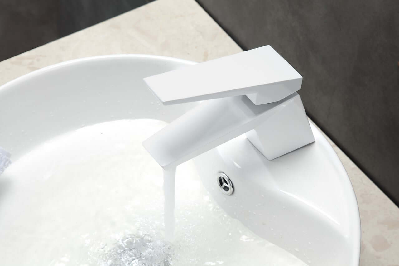 Aqua Siza Single Lever Modern Bathroom Vanity Faucet