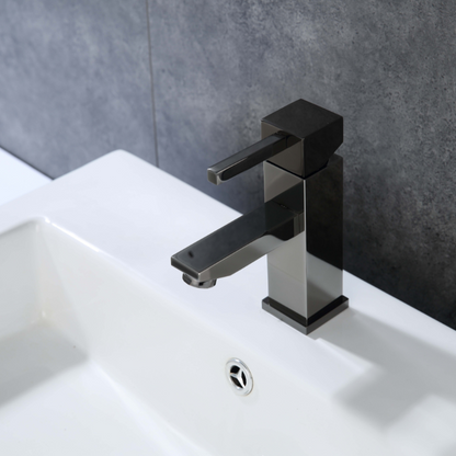 Modern Single Hole Faucet with Drain