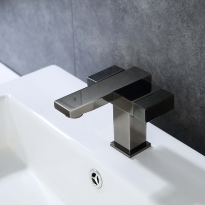 Modern Single Hole Faucet with Drain