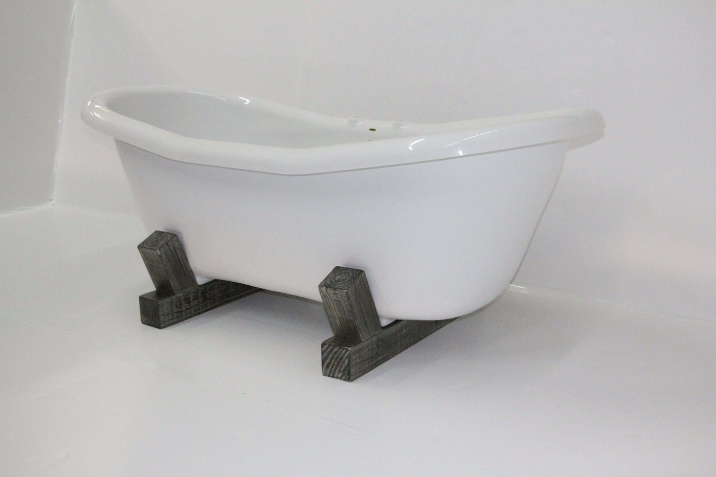 The Farmstead 68" Freestanding Soaking Bathtub